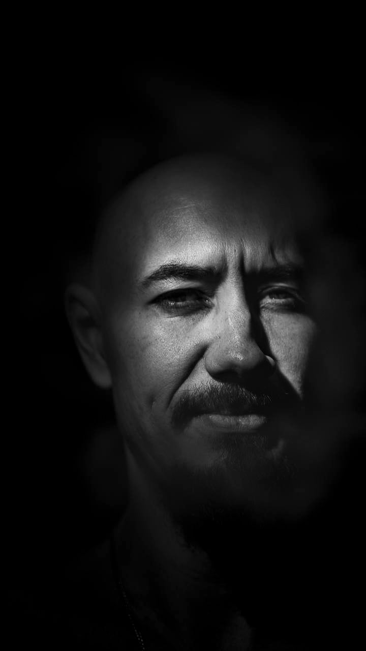 Вертикальный портрет на улице